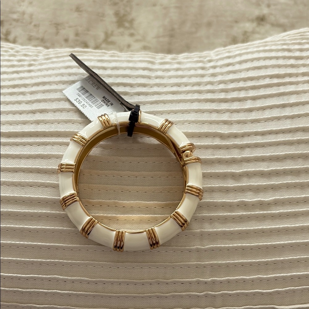 Elegant Gold and White Bangle Bracelet